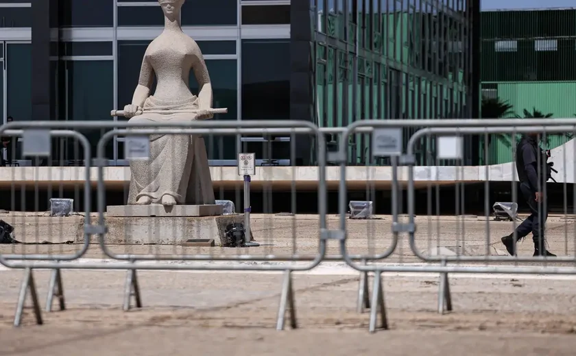 Barroso diz que julgamento envolve provas e não disputa política