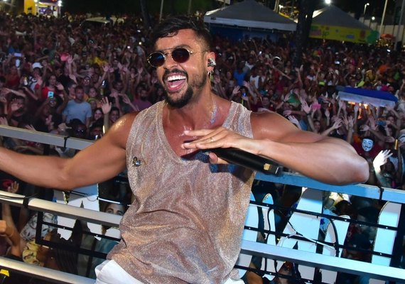 Cantor Lincoln Senna é internado às pressas na UTI; estado é grave