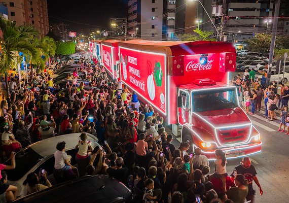 A magia do Natal chega a Maceió com a Caravana da Solar Coca-Cola