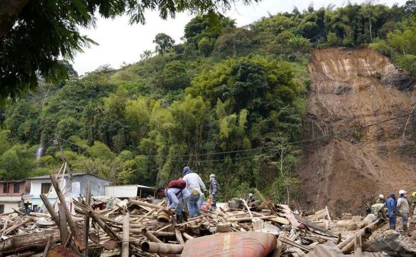 Deslizamento de terra deixa ao menos 14 mortos na Colômbia