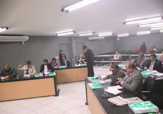 Cinco vereadores eleitos podem perder suas vagas em Arapiraca