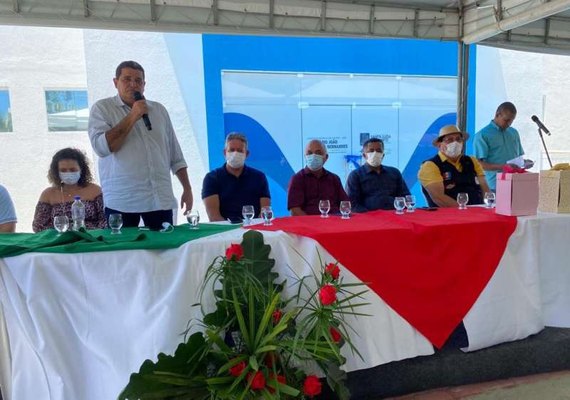 Prefeito recebe presidente da Câmara Federal para inaugurar obra na Saúde em Santa Luzia
