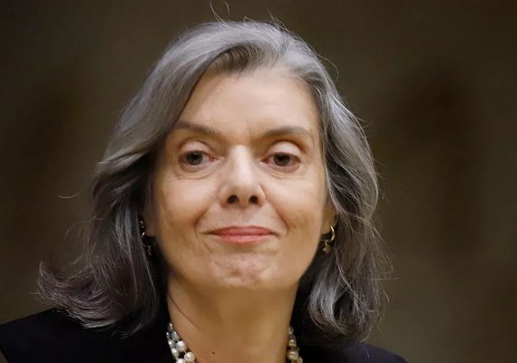 Cármen Lúcia envia investigação contra pastores no MEC para Justiça Federal