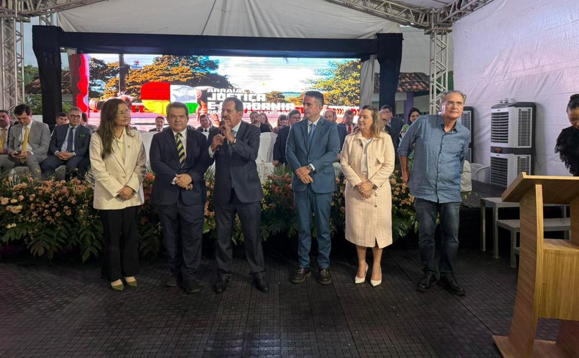 Humberto Martins é homenageado com Título de Cidadão Honorário durante encerramento do Arraial da Justiça em Porto Calvo