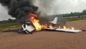 FAB intercepta avião suspeito vindo da Bolívia e piloto incendeia aeronave em Mato Grosso