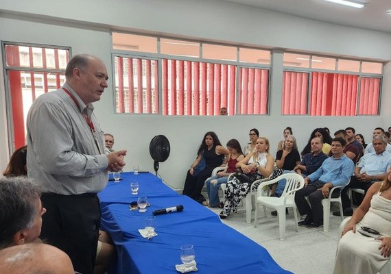 Reitor Josealdo Tonholo inaugura núcleos de pesquisa no campus da Ufal em Maceió