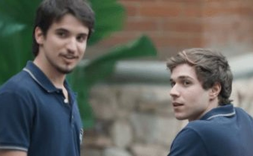 'Malhação': Felipe e Gabriel sofrem com homofobia e serão espancados na rua