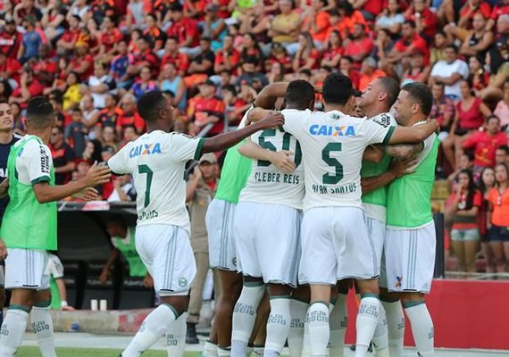 Sport perde para Coritiba em jogo de 7 gols na luta contra rebaixamento