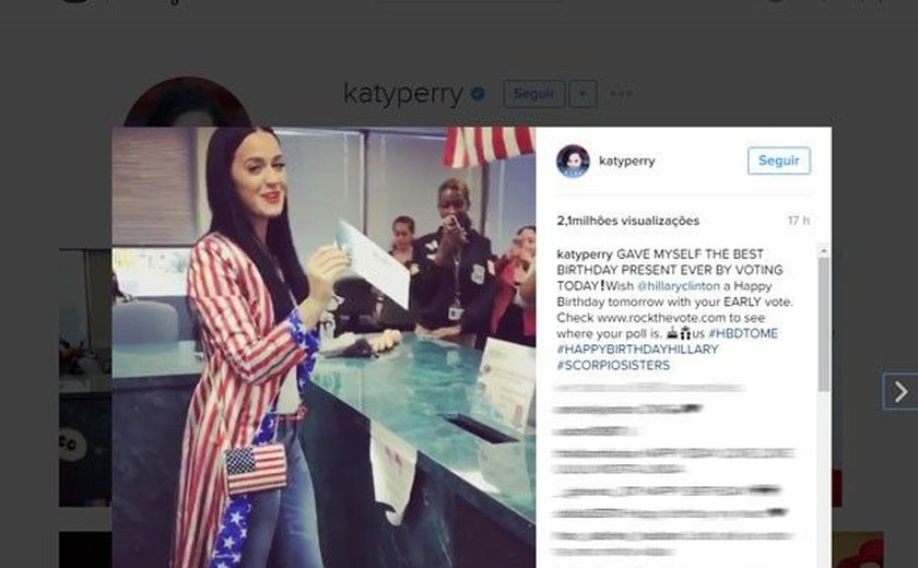 Katy Perry usa figurino patriótico ao votar e celebra 32 anos de idade