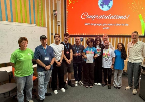 Estudantes retornam a Maceió após intercâmbio na Inglaterra
