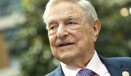 George Soros assume participação em bônus da Tesla