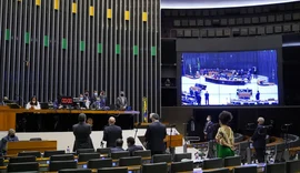 Dino intima partidos a explicar controle de emendas parlamentares