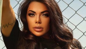Ex-Miss Bumbum, Suzy Cortez vende água que tomou banho por R$ 40 mil