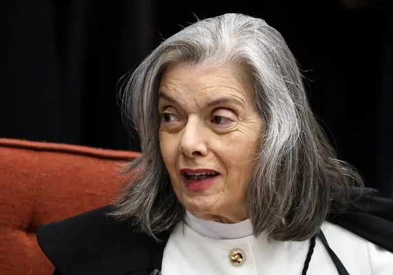 Cármen Lúcia diz que STF manterá defesa da democracia