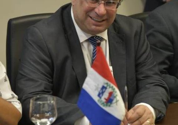 Luciano Barbosa defende retomada de obras federais