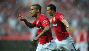 Internacional vence Figueirense e reassume a liderança da Série B