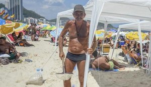 Turistas montam acampamento em Copacabana à espera do Ano-Novo