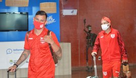 Após ter estreia na Copa do Brasil adiada, CRB desembarca em Maceió