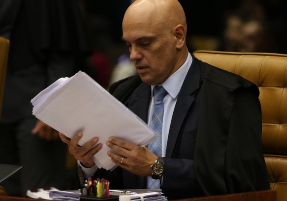 Com ordem de Moraes, PF prende em flagrante deputado Daniel Silveira