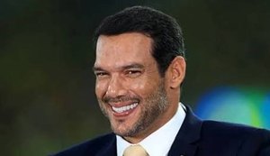 Presidente da CBF diz que foto com empresária é IA e laudo vira piada