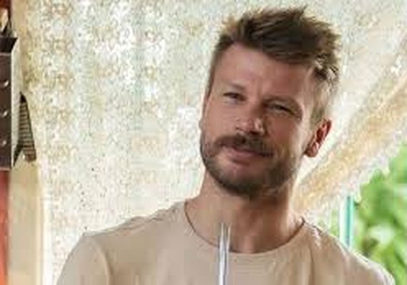 Rodrigo Hilbert sofre acidente na África do Sul e passa por cirurgia