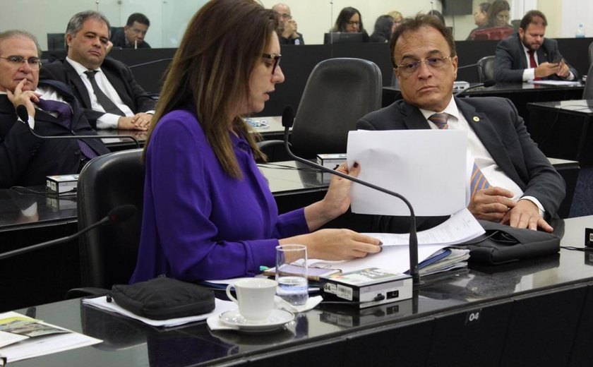 Assembleia aprova projetos de lei relacionados às doulas e ao parto humanizado em Alagoas
