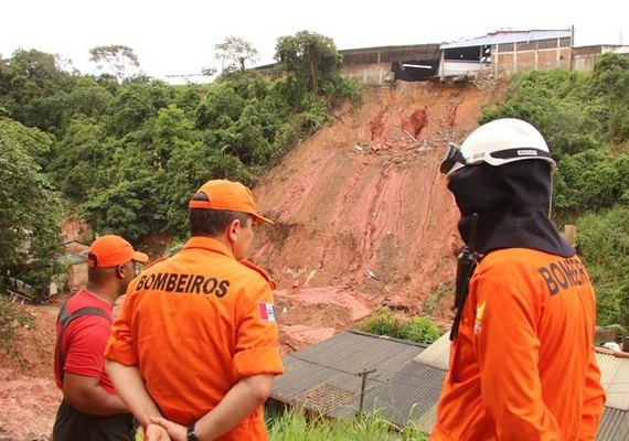 Mesmo em menor intensidade, chuva causa novas ocorrências