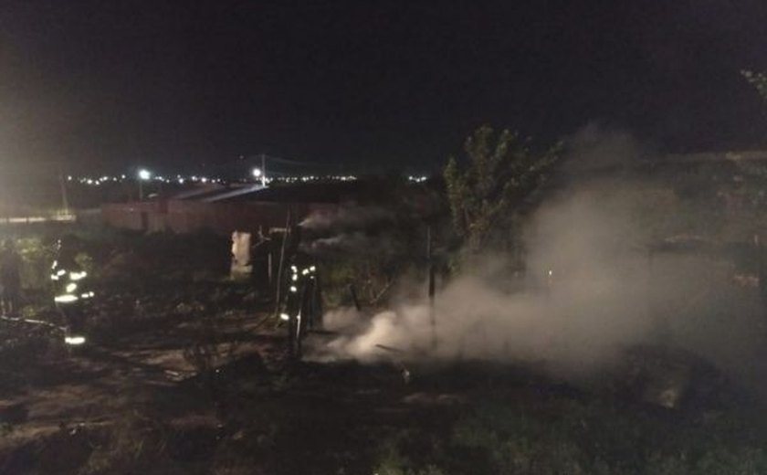 Incêndio em assentamento atinge barracos de lona em União dos Palmares