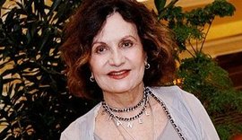 Rosamaria Murtinho 'foge' do hospital para atuar em peça de teatro