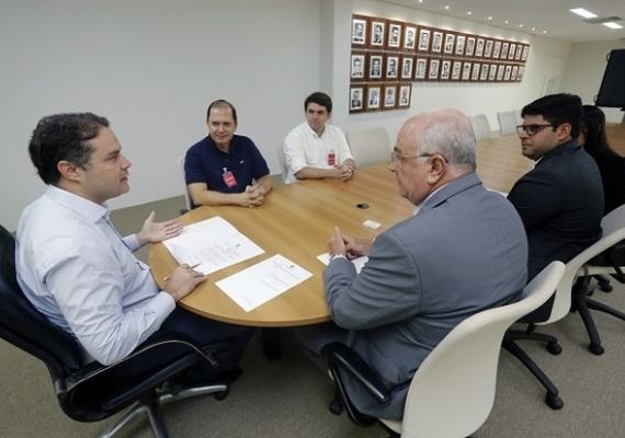 Renan Filho assina decreto de incentivo fiscal para instalar novo hotel