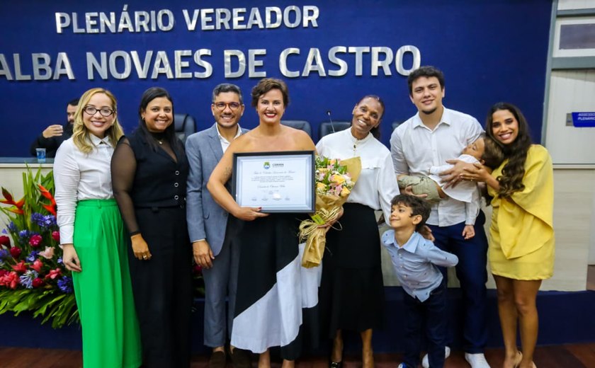 Câmara entrega Título de Cidadã Honorária de Maceió à neuropsicopedagoga Daniela Noronha