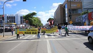 Por reajuste salarial, sindicatos de servidores municipais realizam protesto em Maceió
