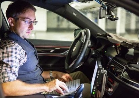 BMW anuncia novo centro de desenvolvimento para condução autônoma