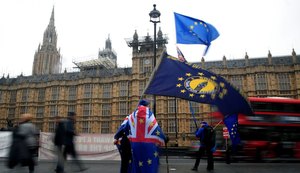 Parlamento do Reino Unido aprova pedido de prorrogação do Brexit de Theresa May à UE