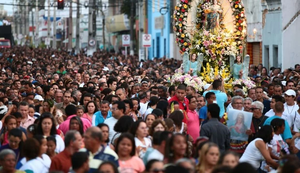 Católicos iniciam festa da padroeira