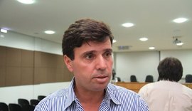 Prefeito de Penedo assina ordem de serviço para reforma de mais uma escola