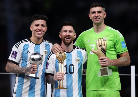 Com Messi eleito craque, Argentina domina prêmios da Copa do Catar