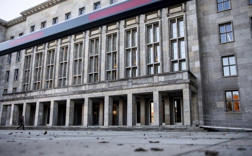 Polícia de Berlim encontra pacote explosivo no Ministério das Finanças