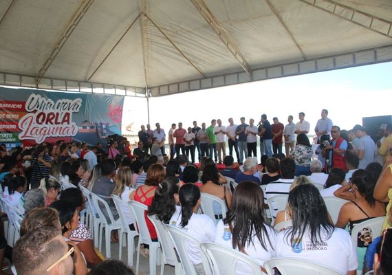 Prefeito assina ordem de serviço da construção de etapas de ampliação de orla