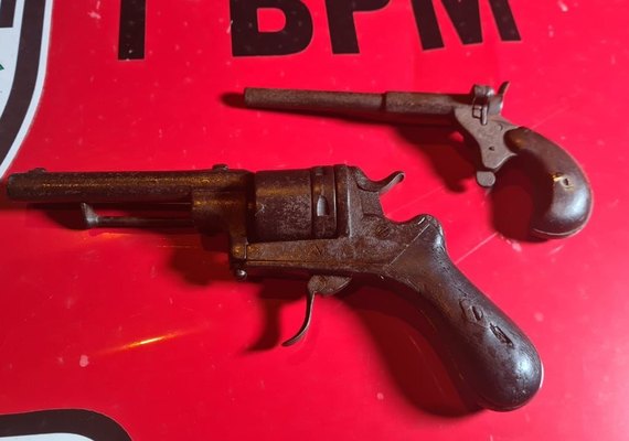 Polícia Militar recupera mais duas armas furtadas do Instituto Histórico