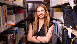 Professora da Ufal ganha prêmio com trabalho de matemática antirracista