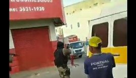 Homem ataca população de Santana do Ipanema com facão e é baleado por policiais militares