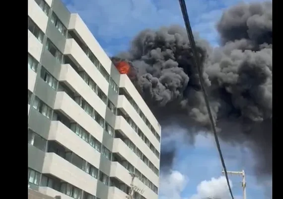 Incêndio atinge cobertura de hotel em Cruz das Almas
