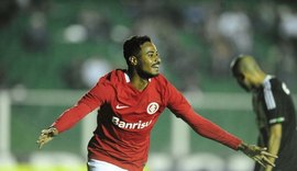 Internacional arranca gol no fim em visita ao Figueirense