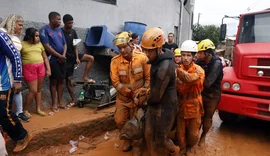 Soterrado, homem sobrevive com ajuda de amigo em Juiz de Fora