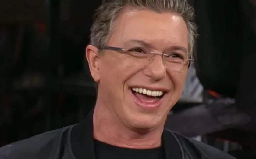 Boninho comanda reality na Record que mistura BBB e 'A Grande Conquista'