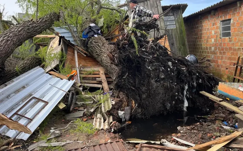 Sobe para quatro o número de mortos em decorrência dos temporais no RS