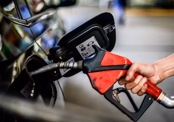 PF faz operação em 12 estados para combater preços abusivos em postos de combustíveis