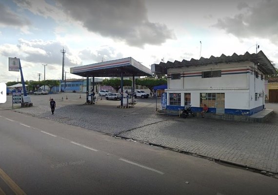 Homem de 27 anos é morto a tiros no centro de Maribondo