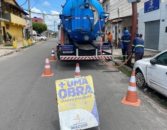 Seminfra reforça drenagem com limpeza de 130 metros de galeria na Ponta Grossa